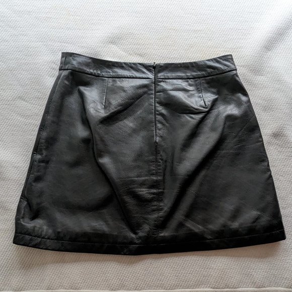 Cupcakes & Cashmere Black Leather Mini Skirt (6) - Picture 5 of 7
